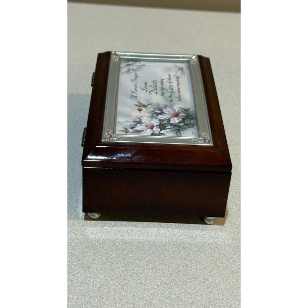 A Nurse's Prayer Wooden Music Jewelry‎ Box Lock Clip Missing Excellent Condition
